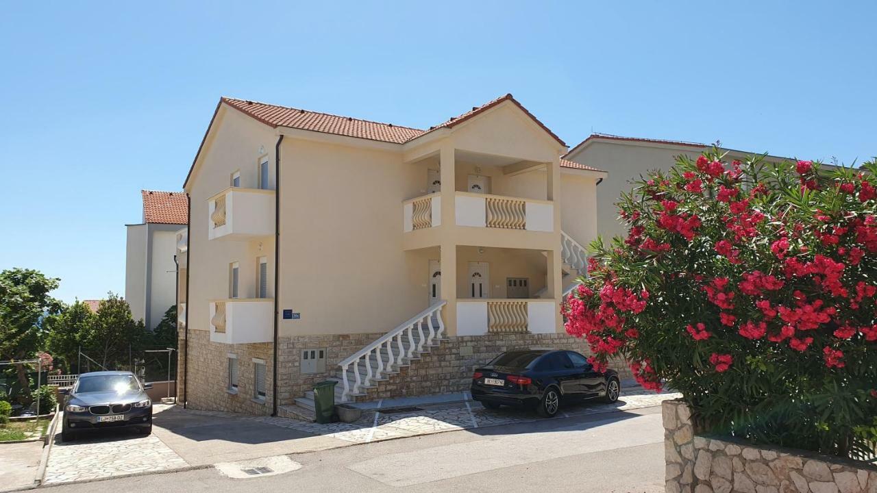 Apartments Mislav Novalja Exterior photo