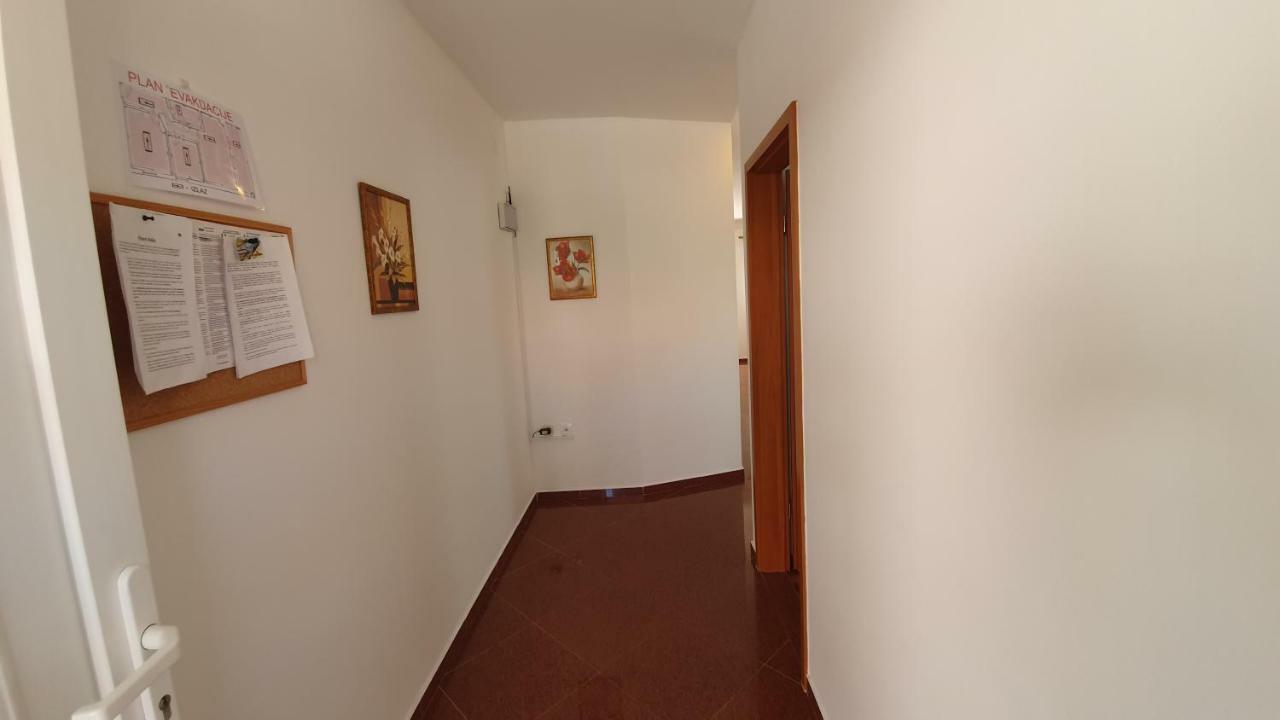 Apartments Mislav Novalja Exterior photo